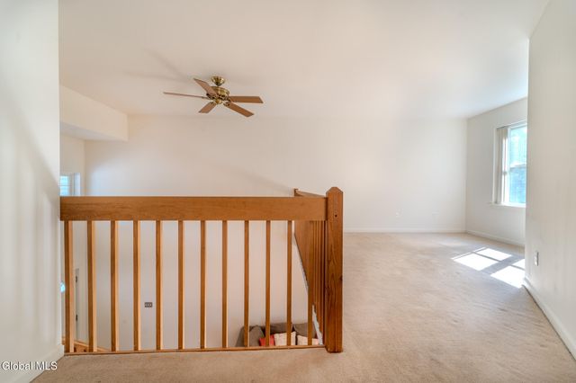 1016 Sterling Ridge Drive, Rensselaer, NY 12144