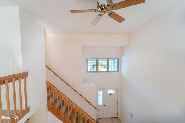 1016 Sterling Ridge Drive, Rensselaer, NY 12144