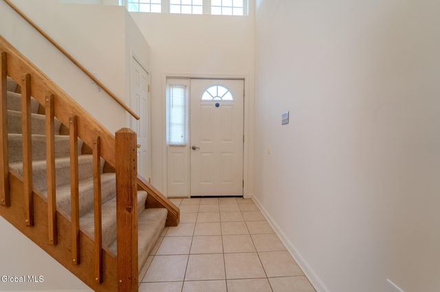 1016 Sterling Ridge Drive, Rensselaer, NY 12144