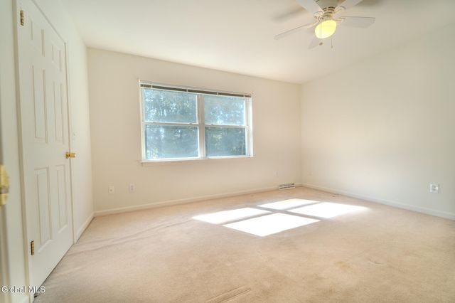 1016 Sterling Ridge Drive, Rensselaer, NY 12144