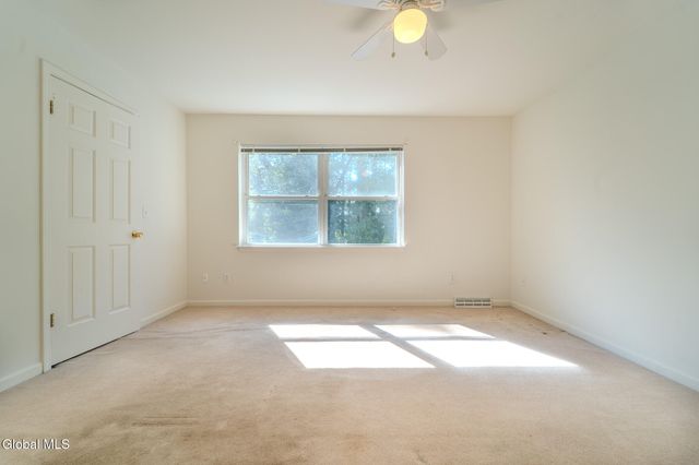 1016 Sterling Ridge Drive, Rensselaer, NY 12144