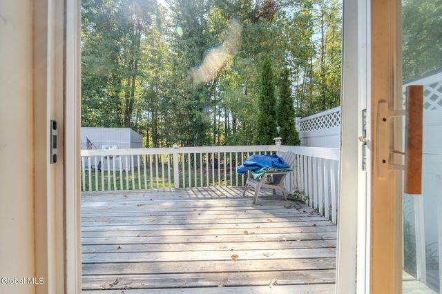 1016 Sterling Ridge Drive, Rensselaer, NY 12144