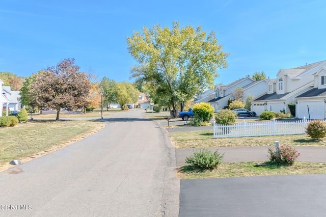 1016 Sterling Ridge Drive, Rensselaer, NY 12144