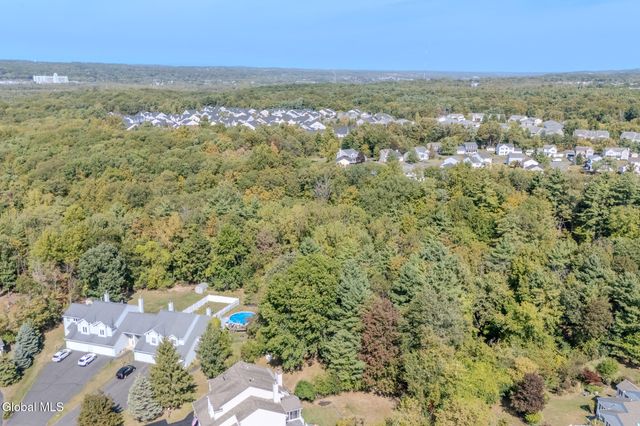 1016 Sterling Ridge Drive, Rensselaer, NY 12144