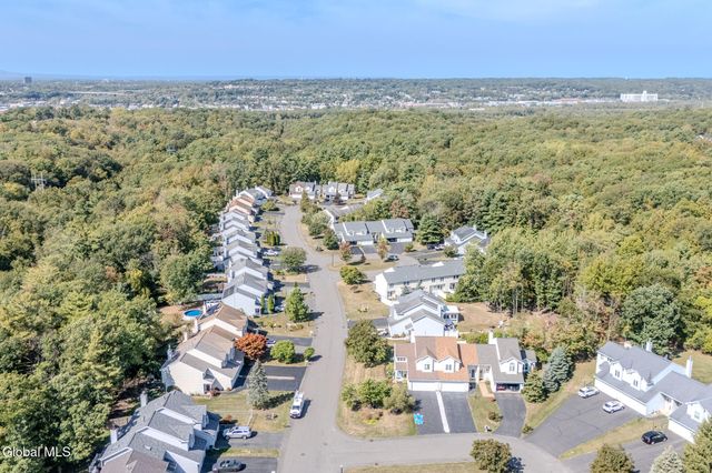 1016 Sterling Ridge Drive, Rensselaer, NY 12144