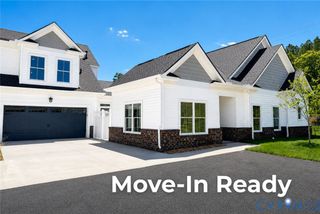 6726 Mayland Ridge Ln, Moseley, VA 23120