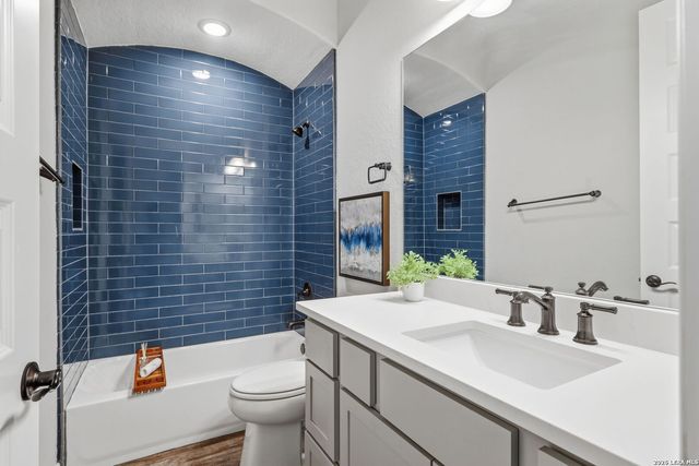 28410 BAILEY XING, San Antonio, TX 78260