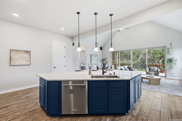 28410 BAILEY XING, San Antonio, TX 78260