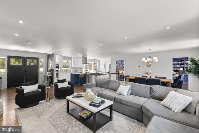 8009 EXODUS DR, Gaithersburg, MD 20882