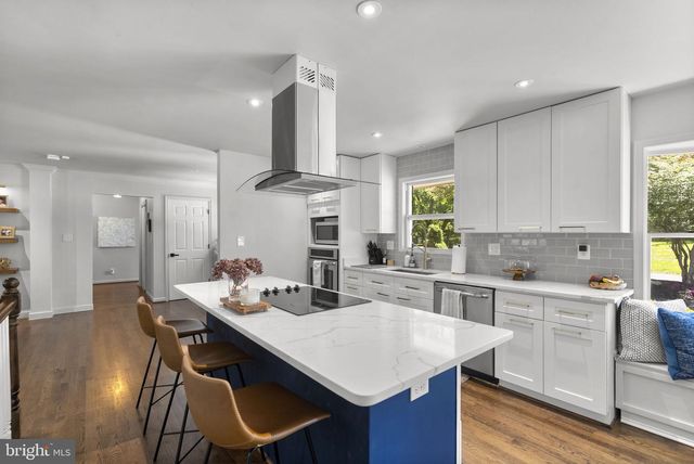 8009 EXODUS DR, Gaithersburg, MD 20882