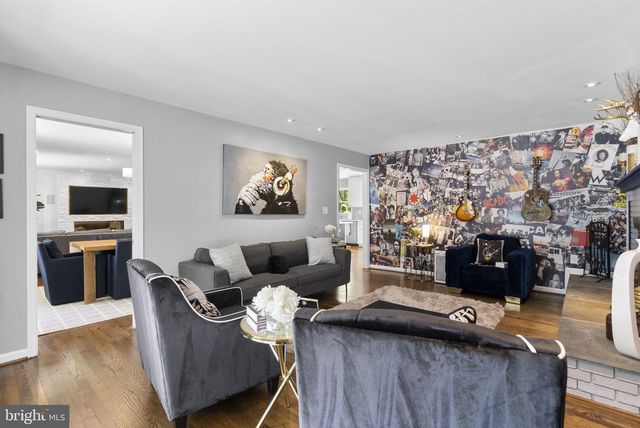 8009 EXODUS DR, Gaithersburg, MD 20882
