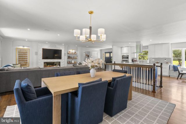 8009 EXODUS DR, Gaithersburg, MD 20882