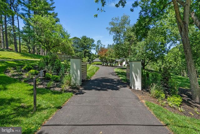 8009 EXODUS DR, Gaithersburg, MD 20882