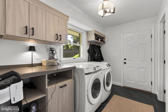 8009 EXODUS DR, Gaithersburg, MD 20882