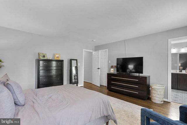 8009 EXODUS DR, Gaithersburg, MD 20882