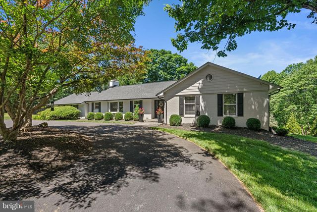 8009 EXODUS DR, Gaithersburg, MD 20882