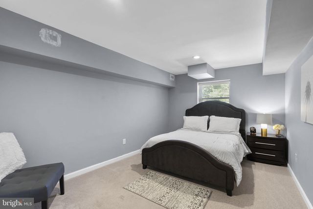 8009 EXODUS DR, Gaithersburg, MD 20882