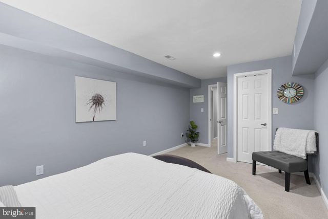 8009 EXODUS DR, Gaithersburg, MD 20882