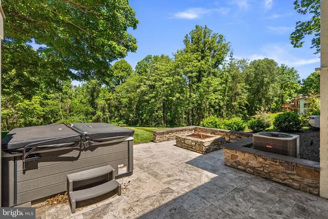 8009 EXODUS DR, Gaithersburg, MD 20882