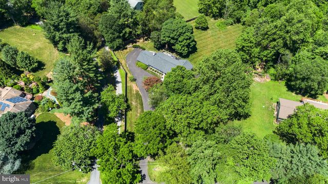 8009 EXODUS DR, Gaithersburg, MD 20882