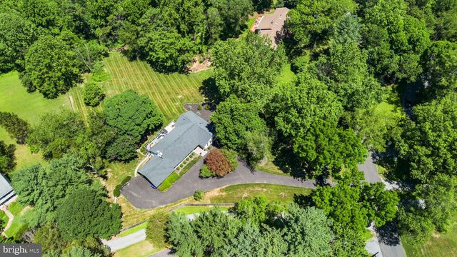 8009 EXODUS DR, Gaithersburg, MD 20882