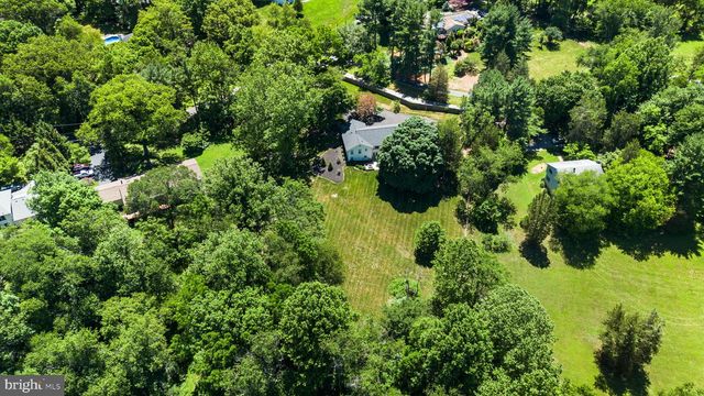 8009 EXODUS DR, Gaithersburg, MD 20882
