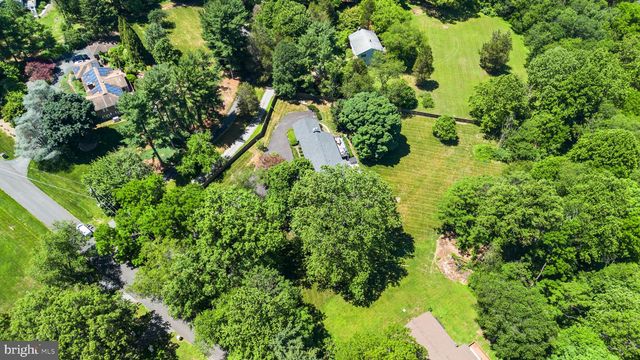 8009 EXODUS DR, Gaithersburg, MD 20882