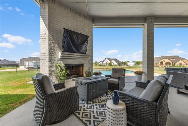 329 Palo Alto Drive, Springtown, TX 76082