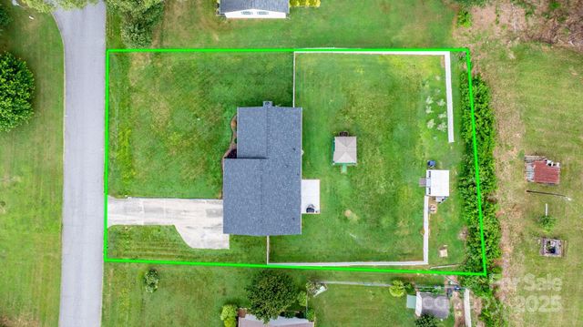 3545 Yorkland Drive, Hickory, NC 28601