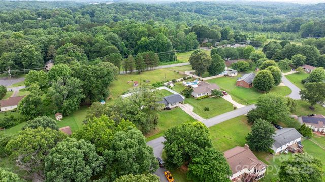 3545 Yorkland Drive, Hickory, NC 28601