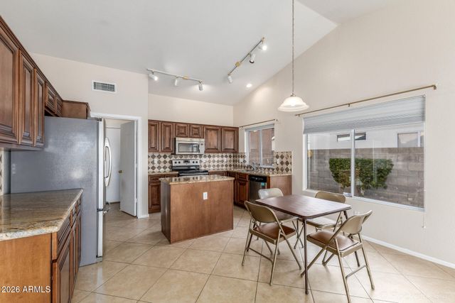 830 W COOLEY Drive, Gilbert, AZ 85233