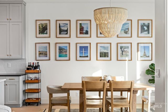 6419 W Piaffe St, Eagle, ID 83616