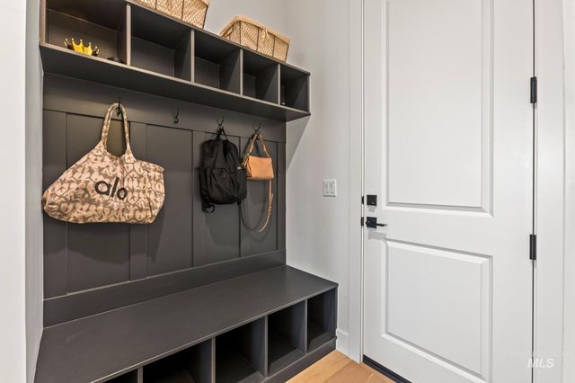 6419 W Piaffe St, Eagle, ID 83616