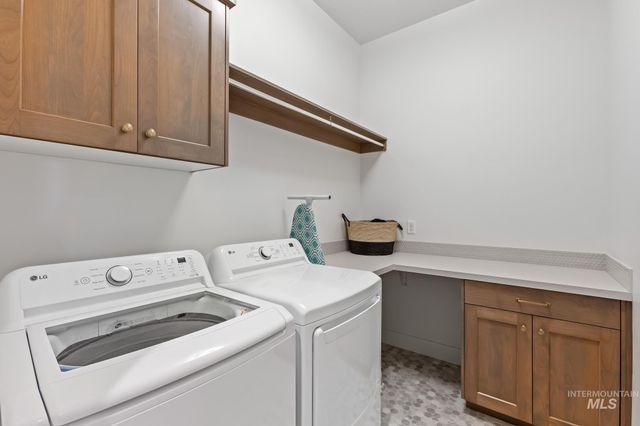 6419 W Piaffe St, Eagle, ID 83616