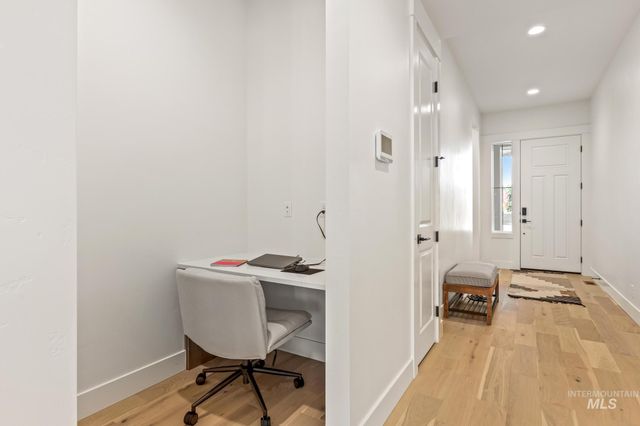 6419 W Piaffe St, Eagle, ID 83616