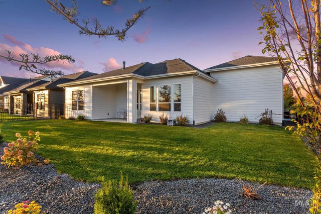 6419 W Piaffe St, Eagle, ID 83616