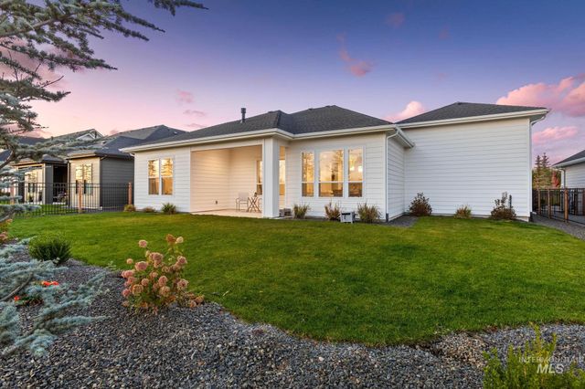 6419 W Piaffe St, Eagle, ID 83616