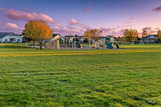 6419 W Piaffe St, Eagle, ID 83616