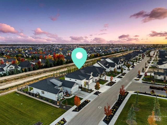 6419 W Piaffe St, Eagle, ID 83616