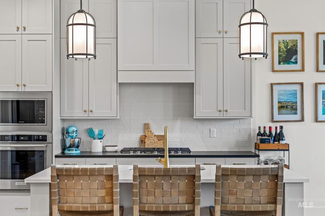 6419 W Piaffe St, Eagle, ID 83616