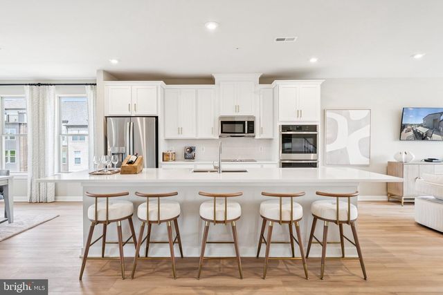 8622 LOVELACE ST, Manassas, VA 20109