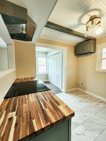 S 1322 David AVE, Covington, VA 24426