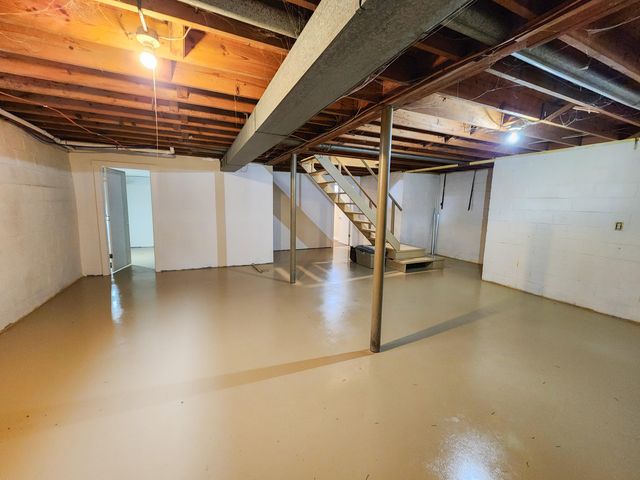 S 1322 David AVE, Covington, VA 24426