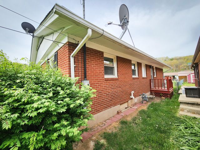 S 1322 David AVE, Covington, VA 24426
