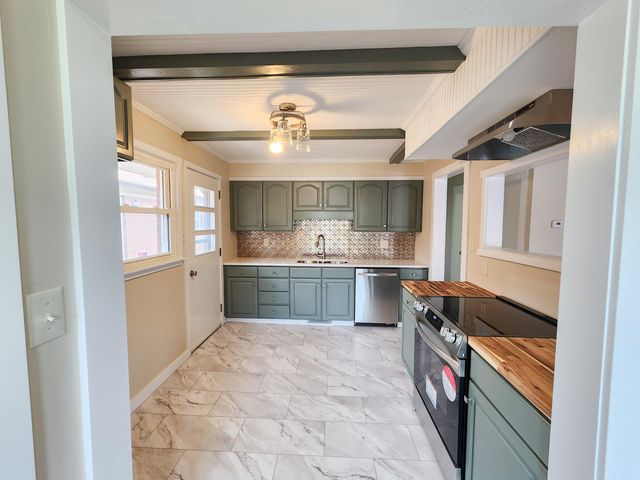 S 1322 David AVE, Covington, VA 24426