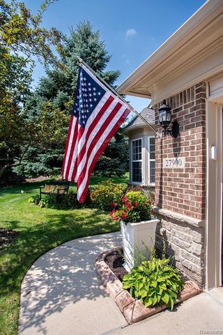 27900 Paradise Lane 1, Flat Rock, MI 48134
