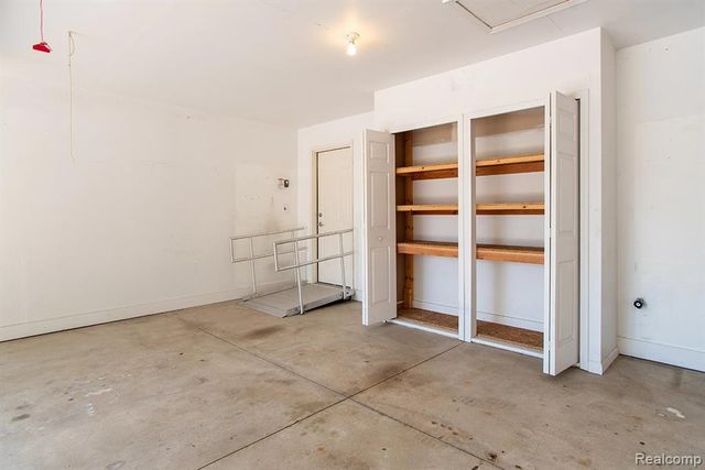 27900 Paradise Lane 1, Flat Rock, MI 48134