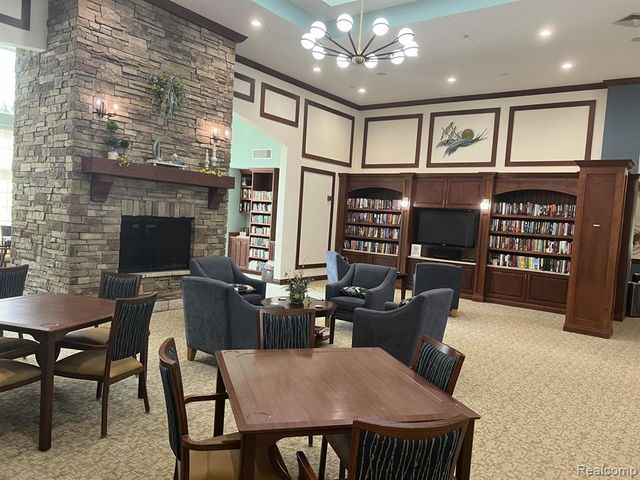 27900 Paradise Lane 1, Flat Rock, MI 48134