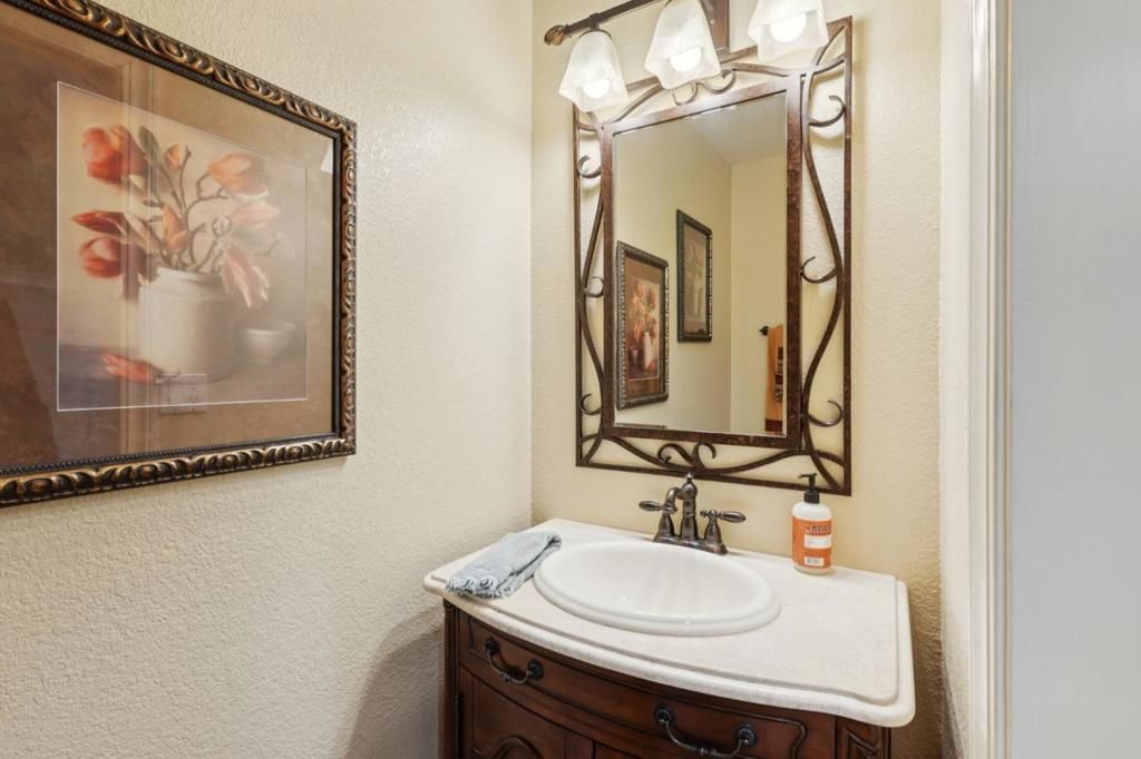 Image 12 of property listing at 4220 Corte De Tebaldi, San Jose, CA 95118