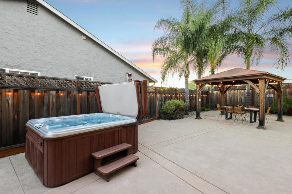 Image 3 of property listing at 4220 Corte De Tebaldi, San Jose, CA 95118